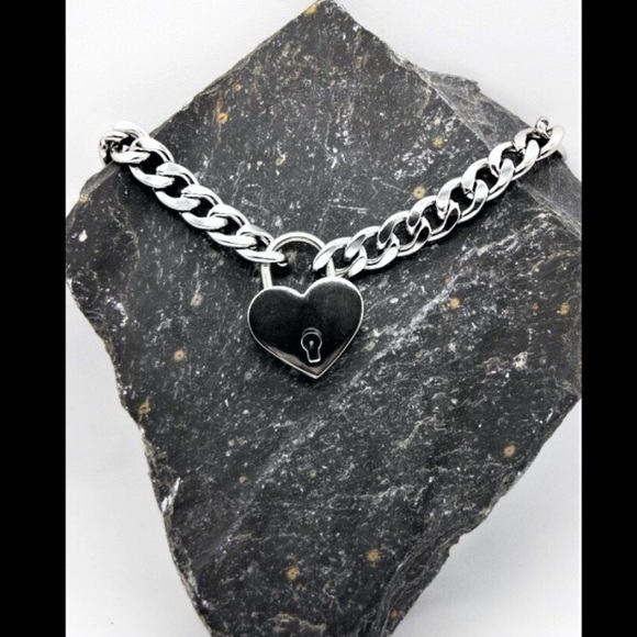 Jewelry - 925 Chunky Heart Lock Choker